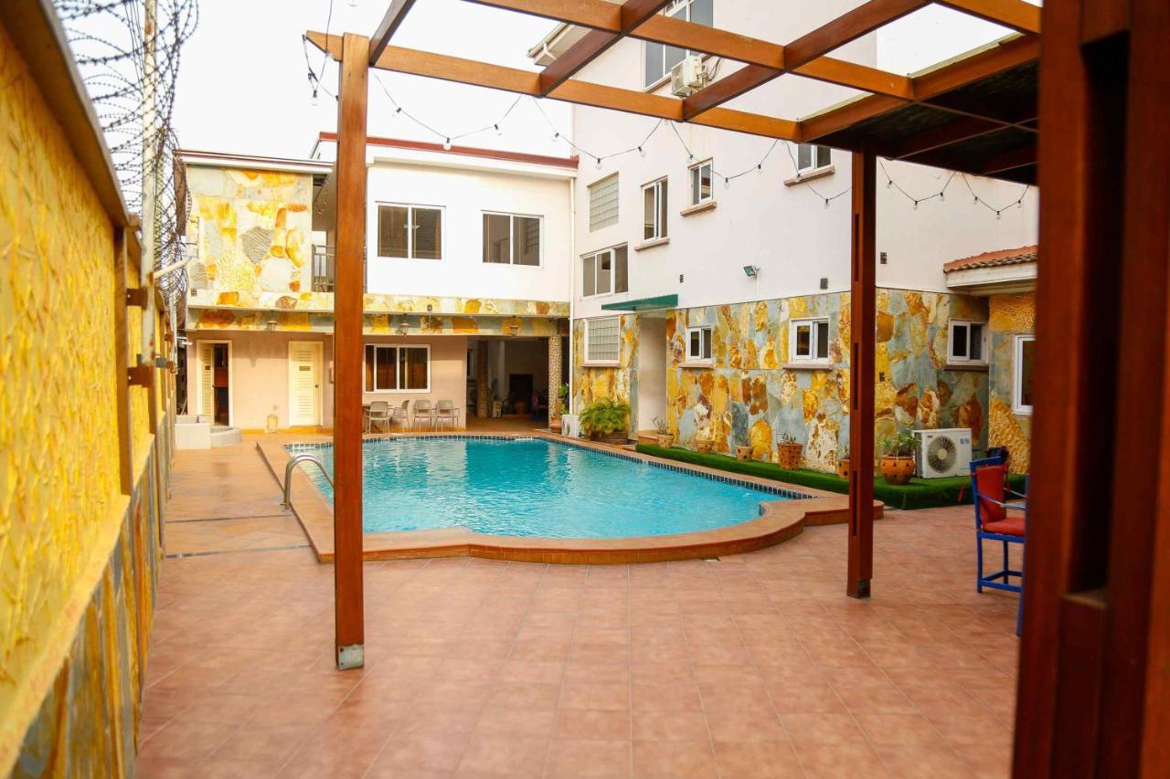 Midindi Hotel Acra Exterior foto