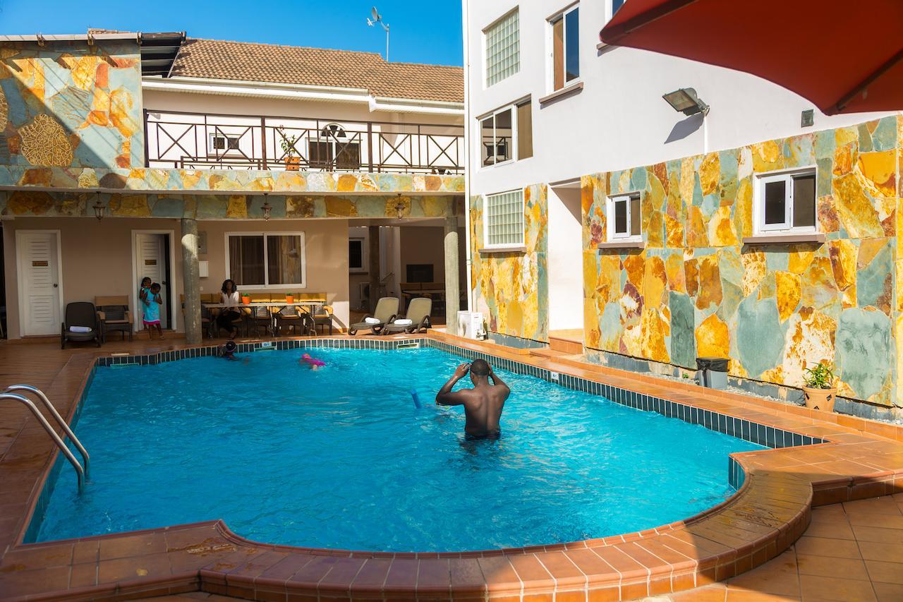 Midindi Hotel Acra Exterior foto